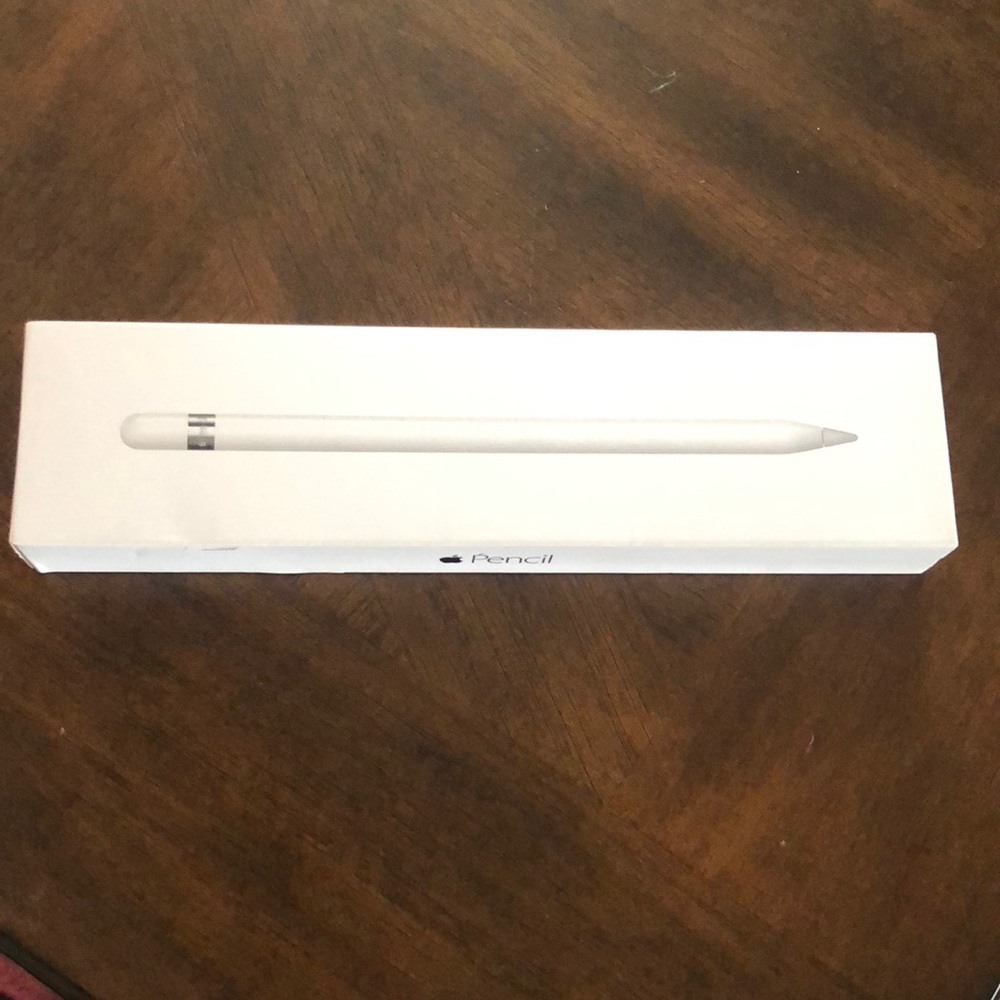 New In Box Authentic Apple Pencil w/xtra Tip